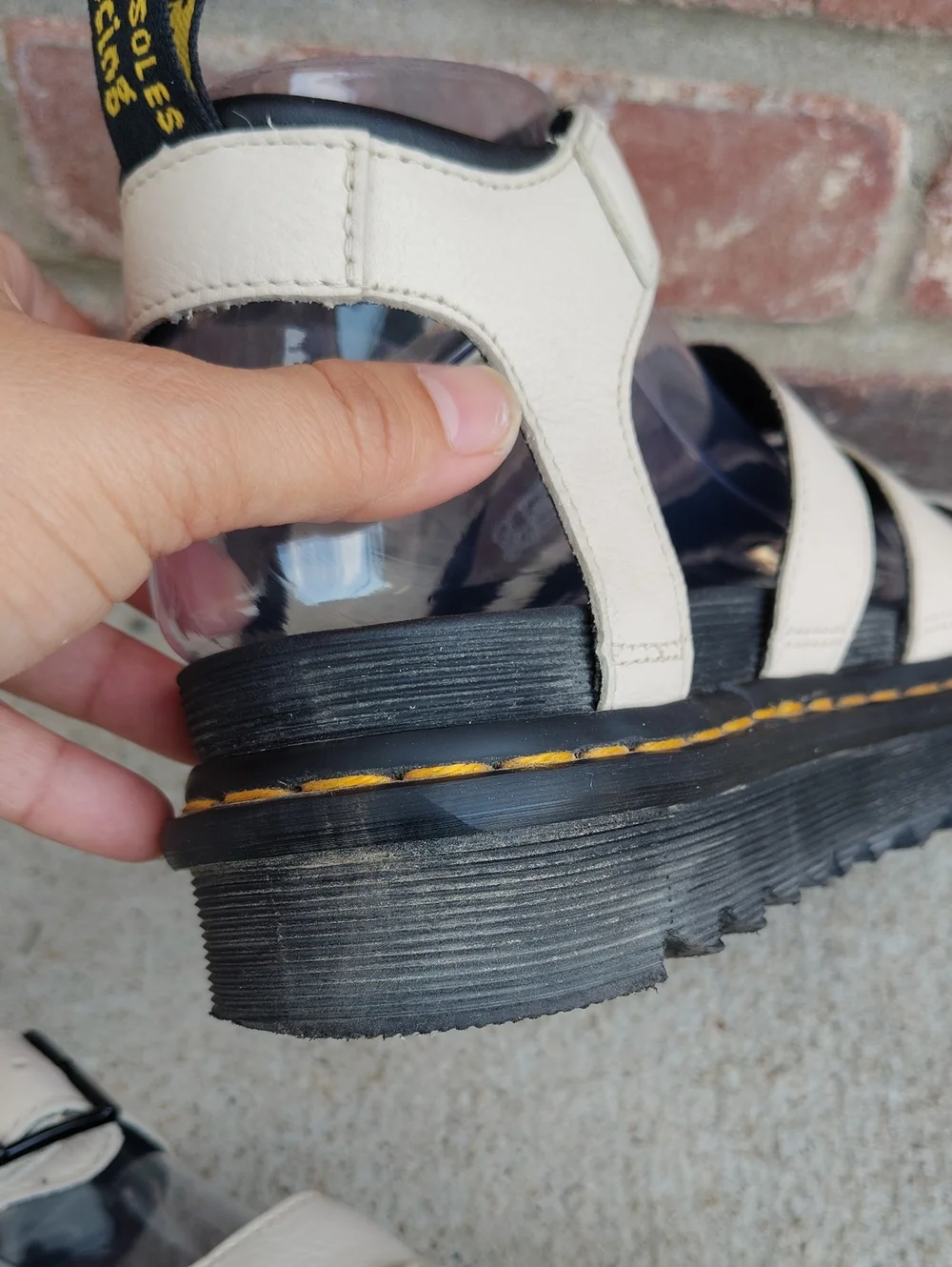 Dr Martens Blaire Pisa Strap Leather Platform Sandals Size 7 Parchment Beige